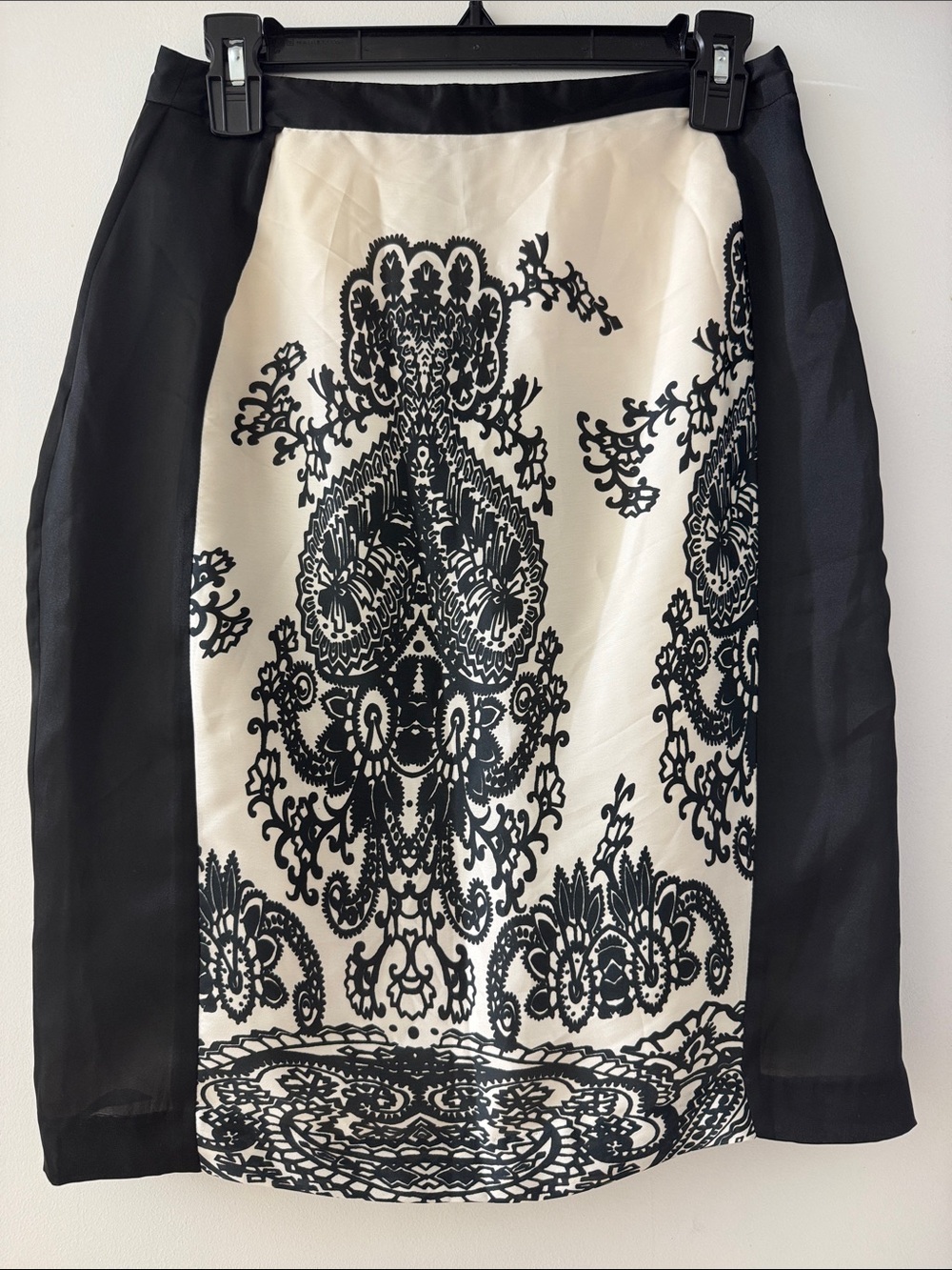 Mario Serrani Black and Cream Damask-Panel Skirt